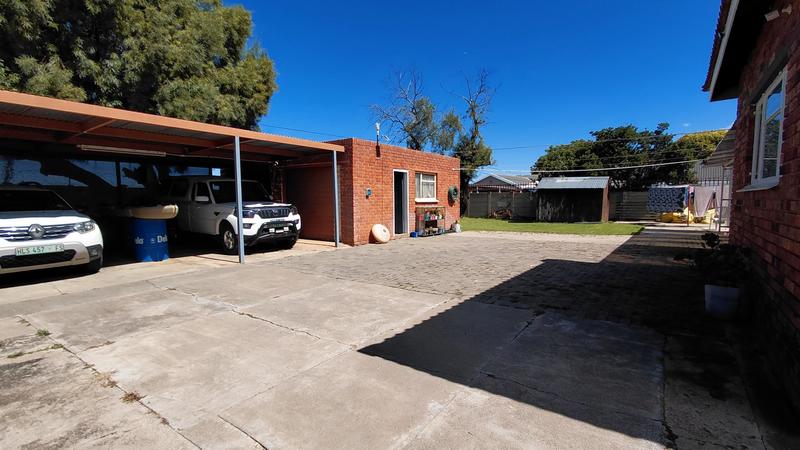 3 Bedroom Property for Sale in Langenhovenpark Free State